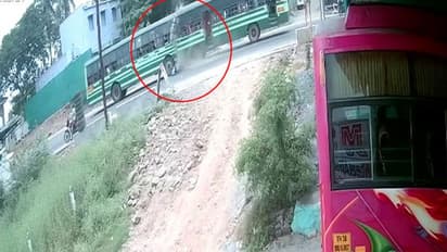 அரசு பேருந்துகள் நேருக்கு நேர் மோதல்... ஒருவர் உயிரிழப்பு... 50 பேர் படுகாயம்..!