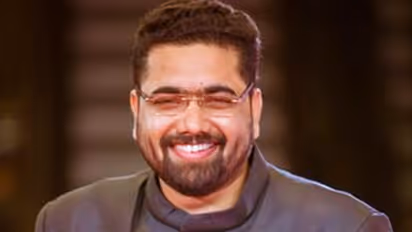 ಲಸಿಕೆ ಹಾಕುವ ಮೊದಲು ತರುಣ್ ಸುಧೀರ್ ರಕ್ತದಾನ