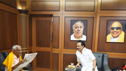 முதியவரிடம் சாதியை கேட்ட மு.க.ஸ்டாலின்..? வெறிகொண்டு எழும் சர்ச்சை..!