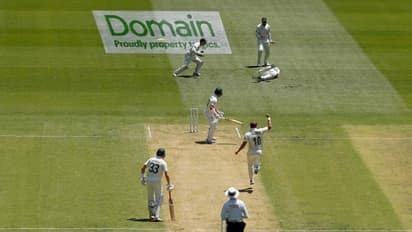 വാര്ണറെ പൂട്ടി സൗത്തിയുടെ ഒറ്റകൈയന് മായാജാലം; ബോക്സിംഗ് ഡേയില് സൂപ്പര് ക്യാച്ച്- വീഡിയോ