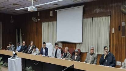 भारत में तेजस की तर्ज पर चलेंगी 50 प्राइवेट ट्रेनें