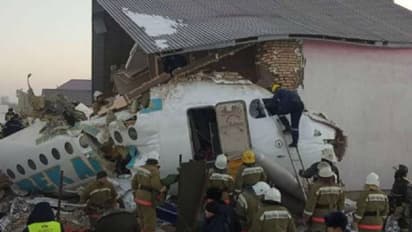 কাজাখস্তানে ভয়াবহ দুর্ঘটনা, বিমানবন্দরের কাছেই শতাধিক যাত্রী নিয়ে ভেঙে পড়ল বিমান