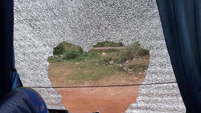 ఏపీకి మూడు రాజధానులు: ఉద్దండరాయునిపాలెంలో ఉద్రిక్తత,మీడియాపై దాడి