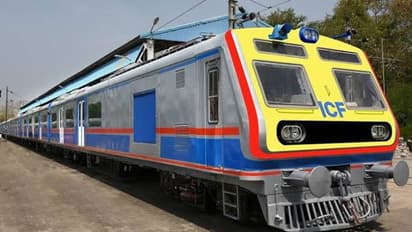 वेस्टर्न रेलवे ने अपनी पहली एसी लोकल ट्रेन से कमाए इतने करोड़ रुपये, 2017 में शुरू हुई थी सर्विस