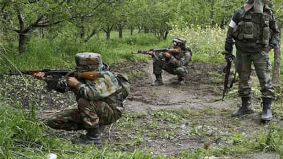 Indian army strikes back after ceasefire violations along LoC; Heavy Pakistani casualties reported
