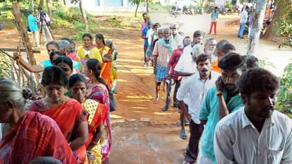 జనరల్ మహిళలకు 62 మున్సిపాలిటీలు, ఎస్టీలకు 4 స్థానాలు రిజర్వ్