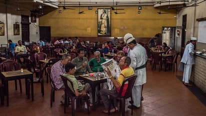 পড়বে আবার টোস্টে কামড়-ডজন খানেক গল্প, বৃহস্পতিবার খুলছে কলেজস্ট্রিট কফিহাউজ