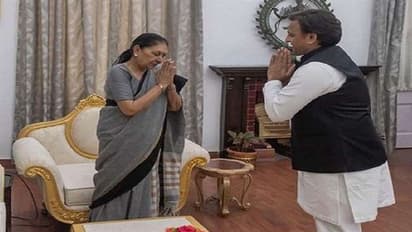 राज्यपाल से अखिलेश यादव ने की मुलाकात, पुलिसिया कार्रवाई को लेकर उठाए सवाल