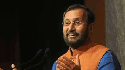 இந்த வருஷத்தோட பெரிய புளுகர் ராகுல் காந்தி தான் ! செமையா கலாய்த்த பிரகாஷ் ஜவடேகர் !!