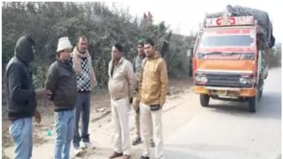 ആയുധധാരികളായ ആറംഗ സംഘം ട്രക്ക് കൊള്ളയടിച്ച് 3.5 ലക്ഷം രൂപയുടെ ഉള്ളി കവര്ന്നു