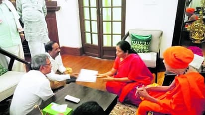 ఆటోమొబైల్ పరిశ్రమకు బడ్జెట్లో ప్రోత్సాహకాలివ్వండి...కేంద్ర మంత్రికి వినతి....