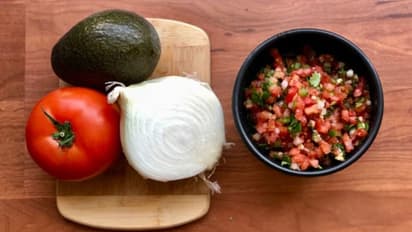 ঠান্ডায় শরীর সুস্থ রাখতে, পাতে রাখুন এই পাঁচ উপাদান