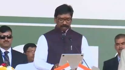 జార్ఖండ్ సీఎంగా ప్రమాణ స్వీకారం చేసిన హేమంత్ సోరెన్
