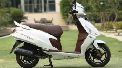 ఈ దశాబ్దిలో బెస్ట్ బైక్స్.. స్కూటర్లు ఇవే..