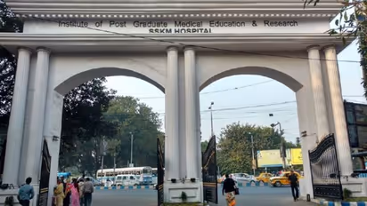 ধাক্কা দেওয়ায় বেধড়ক মার, ছদিন পরে এসএসকেম-এ মৃত্যু সাইকেল আরোহীর