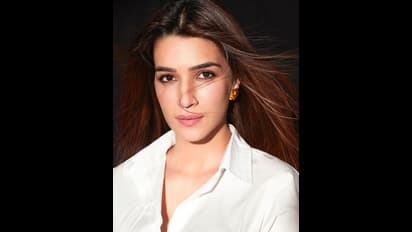 మహేష్ హీరోయిన్ హాట్ షో.. మతిపోగొడుతున్న సొగసు!