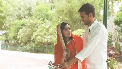 1 साल भी नहीं चली तेजप्रताप और ऐश्वर्या की शादी, वेडिंग एलबम में देखिए तकरार से पहले का प्यार