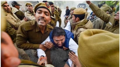 "മുസഫര്നഗറില് പൊലീസ് കലാപമഴിച്ചുവിട്ടു"; മുസ്ലിം വീടുകളില് യുപി പൊലീസിന്റെ അതിക്രമ ദൃശ്യങ്ങള് പുറത്തുവിട്ട് ആക്ടിവിസ്റ്റുകള്