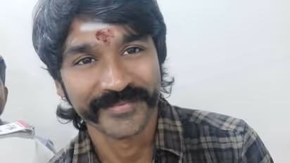 மனைவி, மகன்களுடன் பழனி முருகனை தரிசித்த தனுஷ்.... வைரலாகும் புகைப்படங்கள்...!