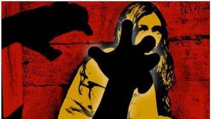 'ബ്രഹ്മചാരി'യായ ഭര്ത്താവിനോട് ലൈംഗികത ആവശ്യപ്പെട്ടതിന് ബന്ധുക്കളുടെ മര്ദ്ദനം; പരാതിയുമായി യുവതി