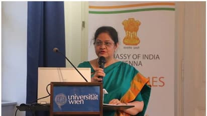 താമസിക്കാന് ആഡംബര ഫ്ലാറ്റ്, മാസ വാടക 15 ലക്ഷം; ഓസ്ട്രിയയിലെ ഇന്ത്യന് അംബാസഡറെ തിരിച്ചുവിളിച്ചു