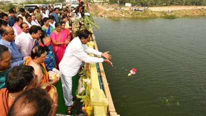 తుపాకులగూడెం బ్యారేజీకి సమ్మక్క పేరు:  కేసీఆర్