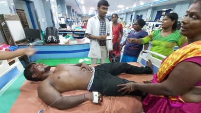 ஊராட்சித் தலைவர் தேர்தல் !! தூத்துக்குடி அருகே பயங்கரம் !! தேர்தல் தகராறில் ஒருவர் சரமாரியாக வெட்டிக் கொலை !!