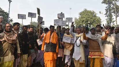 രാജ്യത്തെ ഭിന്നിക്കാന് അനുവദിക്കില്ല; പൗരത്വഭേദഗതി നിയമത്തിനെതിരെ അണിനിരന്ന് ഹിന്ദുസന്യാസിമാര്