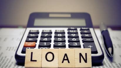 വീട് ജപ്തി ചെയ്യാനെത്തിയ ഉദ്യോഗസ്ഥർക്ക് മുന്നിൽ വീട്ടമ്മ ആത്മഹത്യക്ക് ശ്രമിച്ചു