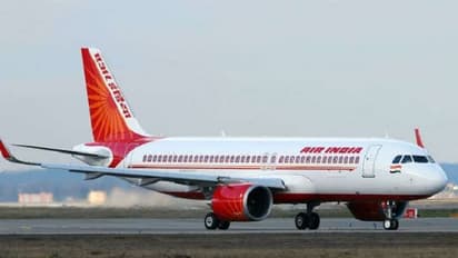 പ്രവാസികളെ തിരിച്ചെത്തിക്കാൻ വന്ദേ ഭാരത് മിഷൻ: കേരളത്തിലേക്കുള്ള വിമാന ടിക്കറ്റ് നിരക്കുകൾ നിശ്ചയിച്ചു.