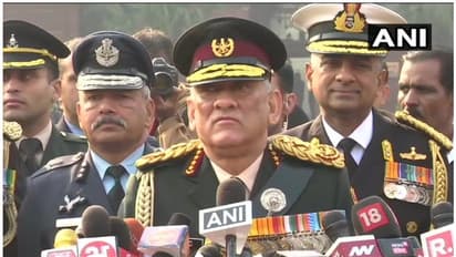 സൈന്യം രാഷ്ട്രീയത്തില് നിന്നും അകലെ; വിവാദപരാമര്ശം വിശദീകരിച്ച് ബിപിന് റാവത്ത്