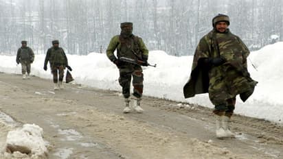 বছরের প্রথম দিনেই রক্তাক্ত উপত্যকা, জঙ্গিদের গুলিতে শহিদ ২ ভারতীয় জওয়ান