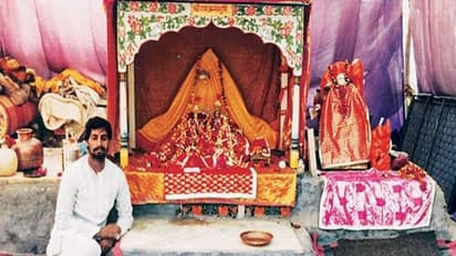 রামলাল্লার আরতি করায় মুসলিম বিজেপি নেত্রীকে খুনের হুমকি, পোস্টারে ঢেকেছে আলিগড়