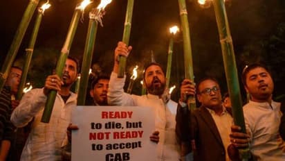 'ഞാന് ഒരു ബംഗ്ലാദേശി മുസ്ലിം ആണ്, സ്വവര്ഗ്ഗാനുരാഗി ആണ്, എന്തുകൊണ്ട് ഞാന് പൗരത്വ നിയമ ഭേദഗതിയെ എതിര്ക്കുന്നു...'