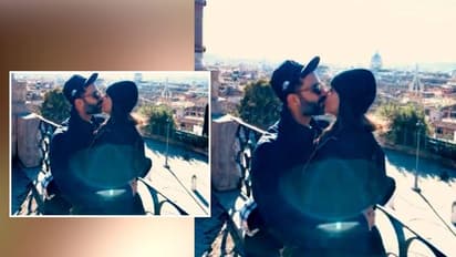 வெட்டவெளியில் கணவருக்கு நச்சுன்னு லிப்லாக்... செம்ம கிக்காக புத்தாண்டு வாழ்த்து சொன்ன பிரபல நடிகை...!