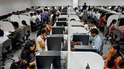 AI advancement threatens India's call center sector in the upcoming years