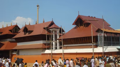 ఈ ఇద్దరూ ప్రతిష్ఠించడం వలననే గురువాయూరు అని పేరు