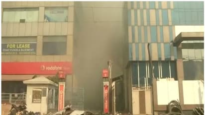 ദില്ലിയിലെ തീപിടുത്തം; രക്ഷാപ്രവര്ത്തനത്തിനിടെ ഫയര് ഫോഴ്സ് ഉദ്യോഗസ്ഥൻ മരിച്ചു