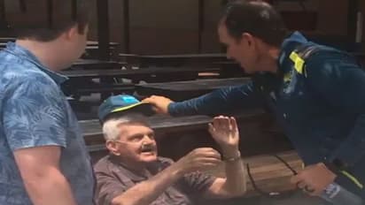 80 வயது ரசிகரை நெகிழவைத்த ஜஸ்டின் லாங்கர்.. வீடியோ