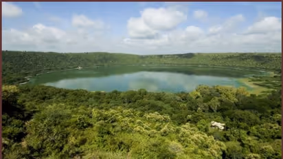 ഭൂമിയില്‍ ആദ്യം ജീവനുണ്ടായത് എവിടെ; 50 കൊല്ലം ശാസ്ത്രത്തെ കുഴക്കിയ പ്രശ്നം പരിഹരിച്ച്, നിര്‍ണ്ണായക കണ്ടെത്തല്‍