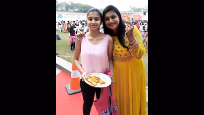 గ్లామర్ గర్ల్ గా రోజా డాటర్.. హీరోయిన్ కి తక్కువేమి కాదు!