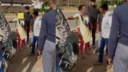 ಮಹಿಳೆ ಶೀಲ ಶಂಕಿಸಿ ಕರಪತ್ರ ಹಂಚಿದ : ನಡುರಸ್ತೆಯಲ್ಲೇ ಚಪ್ಪಲಿ ಏಟು ತಿಂದ