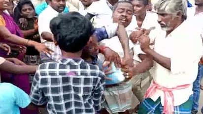 'கடைசில ஏமாத்திட்டாங்க'..! மறுவாக்கு எண்ணிக்கை நடத்தக்கோரி தீக்குளிக்க முயன்ற வேட்பாளர்..!