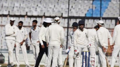 నేను నాటౌట్: క్రీజు వదలనంటూ శుభమన్ గిల్ పట్టు, అంపైర్పై తిట్ల దండకం