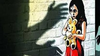 50 रुपए की लालच देकर ननिहाल आई 10 साल की बच्ची से दुष्कर्म, हुलिया के आधार पर ऐसे दरिंदे तक पहुंची पुलिस