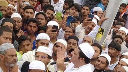 ವೇದಿಕೆ ಹತ್ತದೇ ಜನರ ಮಧ್ಯೆ ನಿಂತು ಮೋದಿ, ಶಾ ತಂದೆಯ ಸರ್ಟಿಫಿಕೆಟ್ ಕೇಳಿದ ಜಮೀರ್