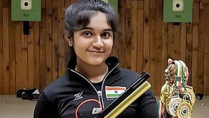 जूनियर वर्ल्डकप में सिल्वर लाने वाली शूटर ने किया खुलासा, 'मेरे लिए पिता ने छोड़ दिया अपना करियर'