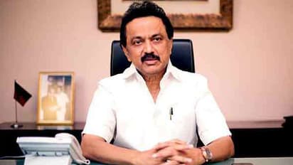 10 ரூபாயா..? 20 கொடுக்கலாமா? குழப்பத்தில் மு.க.ஸ்டாலின்..!