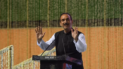 बागी 'गुलाम' को सोनिया गांधी ने दिखाई अध्यक्ष की हैसियत,  महासचिव के पद से किया पैदल