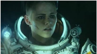 ക്രിസ്റ്റൻ സ്റ്റുവാര്ടിന്റെ അണ്ടര്വാട്ടര്; വെള്ളത്തിനടിയിലെ കാഴ്ചകളുമായി ഹോളിവുഡ് ചിത്രം!